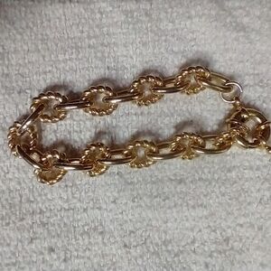 Goldtone twisted wire link large clasp bracelet